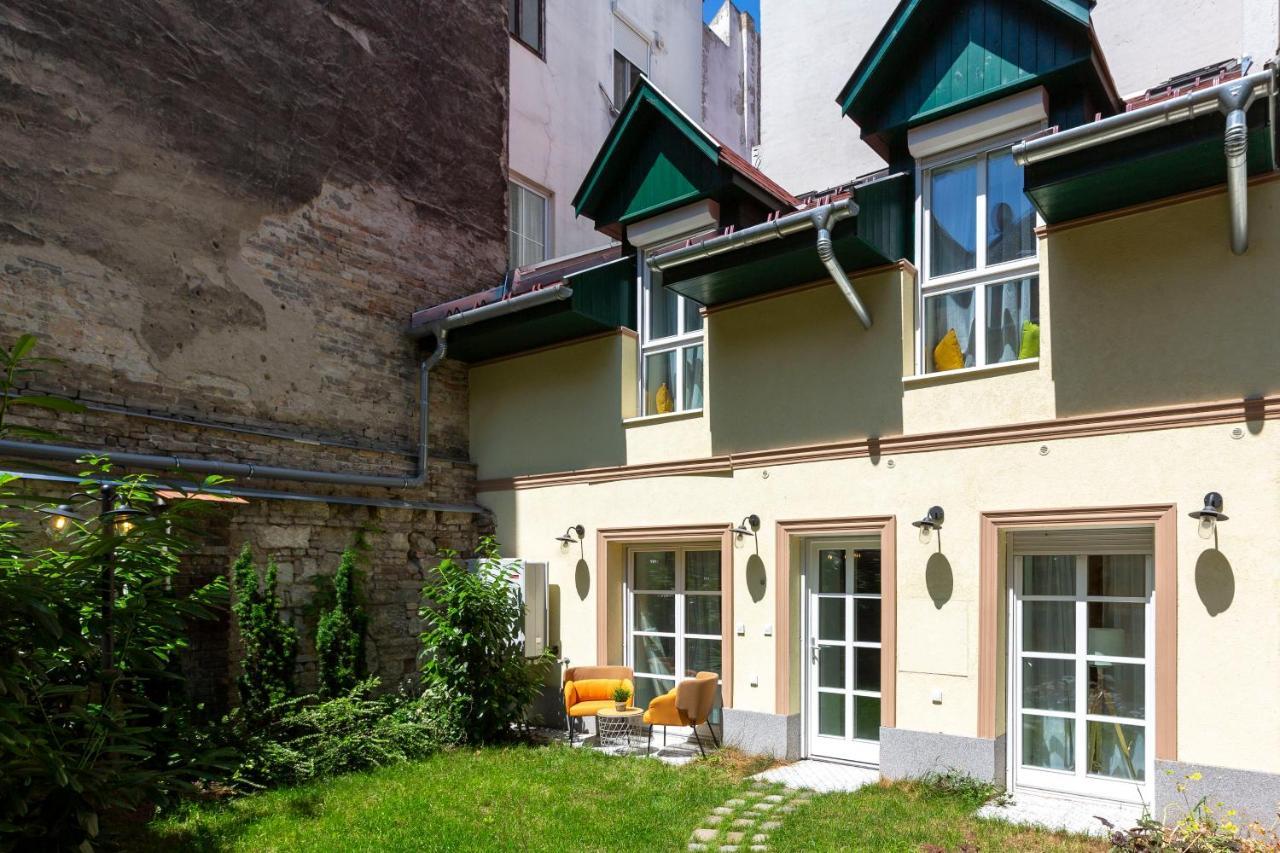 Unique Central 3 Floor Home With 4Bdrm, 3Bthrm Budapest Ngoại thất bức ảnh